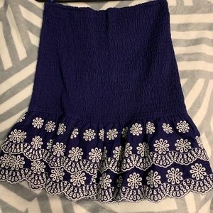 BRAND NEW FRANCHESCAS SKIRT. PENCIL SKIRT. NEVER WORN